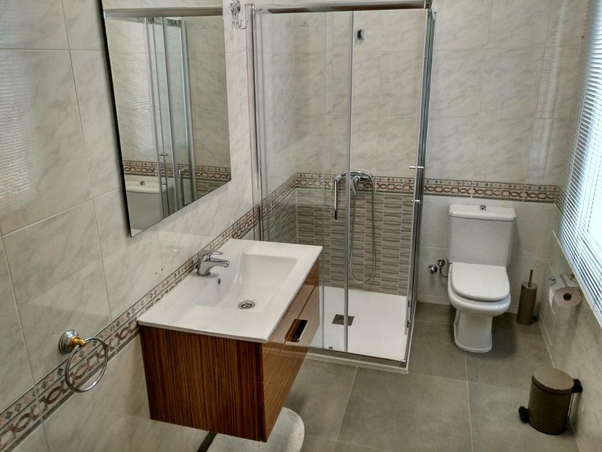 Eduardo Lucena 5, Alcazar Apartment Kordoba Bagian luar foto