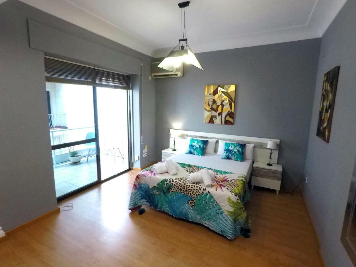 Eduardo Lucena 5, Alcazar Apartment Kordoba Bagian luar foto